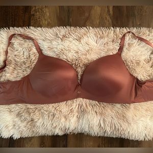 Victoria secret so obsessed push up bra. Wireless. 36DD